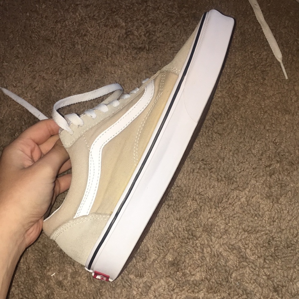 Vans - Picture 3 of 4